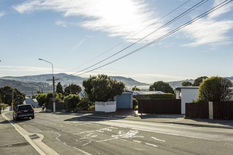 Photo of property in 30 Middleton Road, Kew, Dunedin, 9012