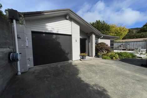 Photo of property in 205a Wainuiomata Road, Wainuiomata, Lower Hutt, 5014