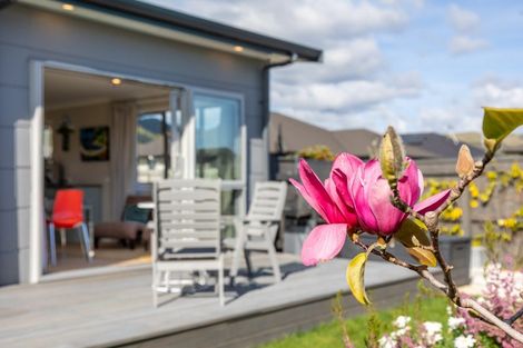 Photo of property in 7 Tapuhikura Street, Waikanae, 5036