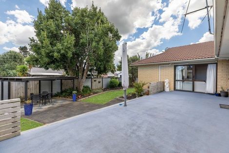 Photo of property in 12 Harbour Crest Drive, Waiuku, 2123