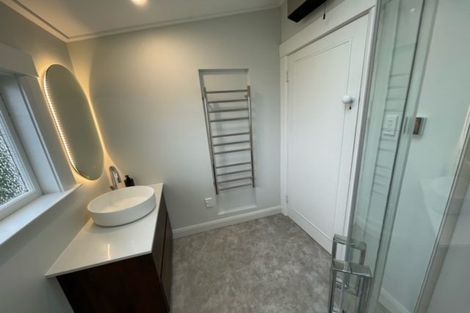 Photo of property in 10 Paisley Terrace, Karori, Wellington, 6012