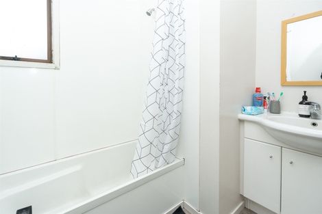 Photo of property in 1 Dalgliesh Avenue, Forest Lake, Hamilton, 3200