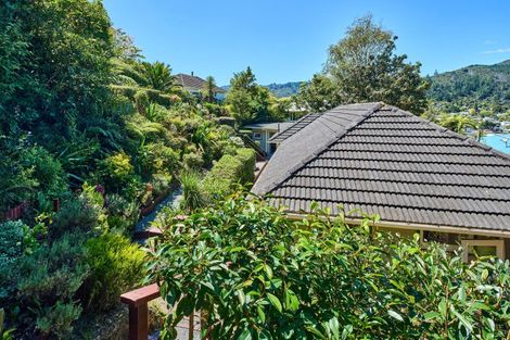 Photo of property in 22 Rintoul Grove, Stokes Valley, Lower Hutt, 5019