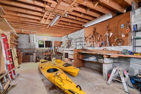 Photo of property in 9 Bydder Terrace, Patons Rock, Takaka, 7182