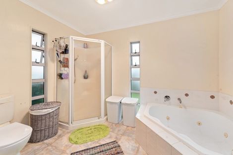 Photo of property in 66 Te Rangitautahanga Road, Turangi, 3334