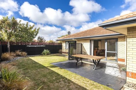 Photo of property in 35 Eastwood Rise, Waimairi Beach, Christchurch, 8083