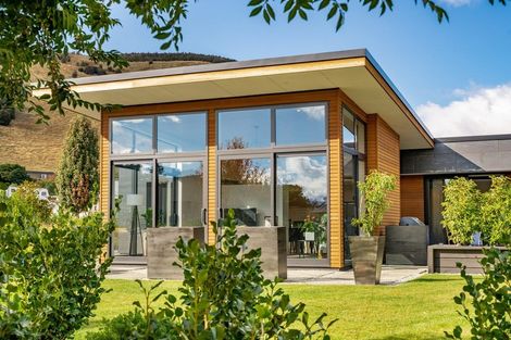 Photo of property in 73 Rob Roy Lane, Wanaka, 9305