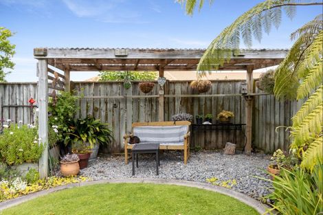 Photo of property in 9 Knightsbridge Place, Taradale, Napier, 4112