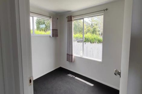 Photo of property in 32 Glen Road, Ranui, Auckland, 0612