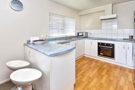 Photo of property in 518 Great South Road, Rosehill, Papakura, 2113