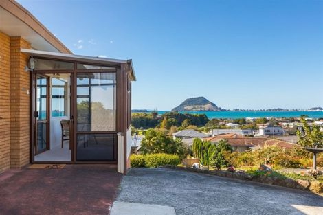 Photo of property in 17a Seaview Road, Otumoetai, Tauranga, 3110
