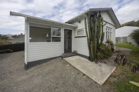 Photo of property in 64 Perth Street, South Hill, Oamaru, 9400