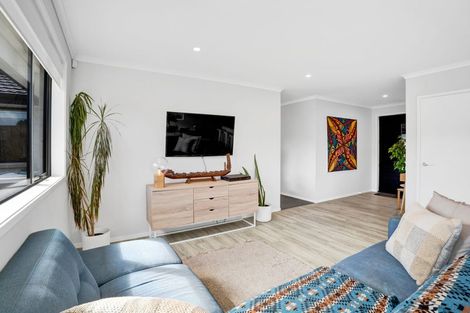 Photo of property in 60 Magnolia Drive, Westown, New Plymouth, 4310