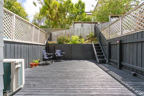 Photo of property in 5f Duke Street, Mount Victoria, Wellington, 6011