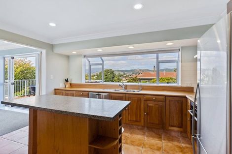 Photo of property in 8 Ara Kuaka, Waikanae Beach, Waikanae, 5036