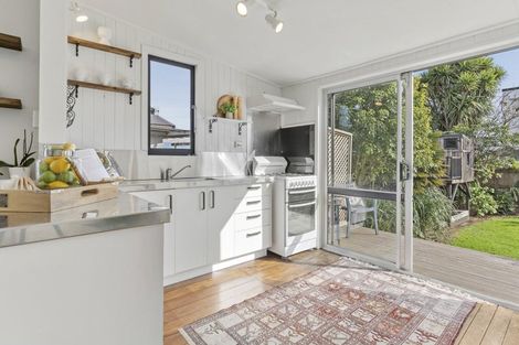 Photo of property in 9 Princes Street, Fitzroy, New Plymouth, 4312