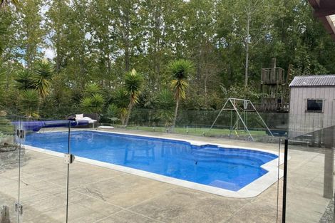 Photo of property in 343 Whitehills Road, Waitoki, 0994