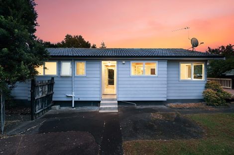 Photo of property in 17 Clyma Place, Massey, Auckland, 0614