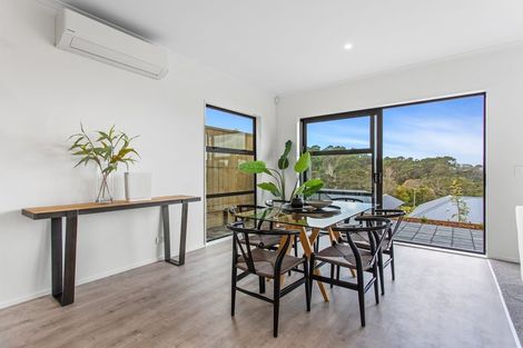 Photo of property in 17 William Calvert Drive, Swanson, Auckland, 0614