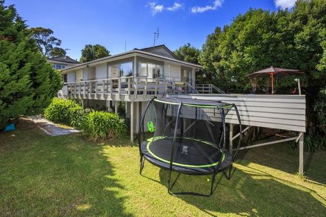 Photo of property in 1/244 East Coast Road, Forrest Hill, Auckland, 0620