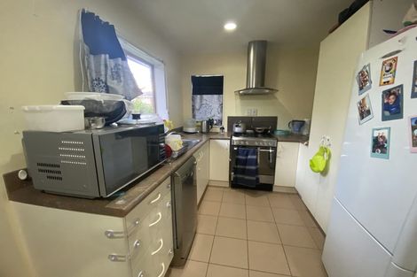 Photo of property in 4/43 Fruitvale Road, New Lynn, Auckland, 0600