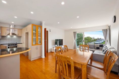 Photo of property in 77 Macleans Road, Bucklands Beach, Auckland, 2014