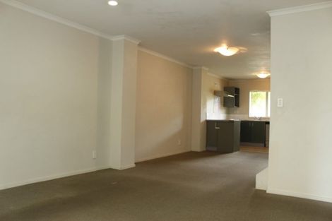 Photo of property in 19 Verdale Circle, Glen Eden, Auckland, 0602