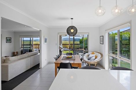 Photo of property in 40 Gibson Place, Papamoa Beach, Papamoa, 3118