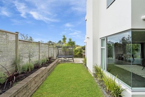 Photo of property in 19a Peter Terrace, Castor Bay, Auckland, 0620