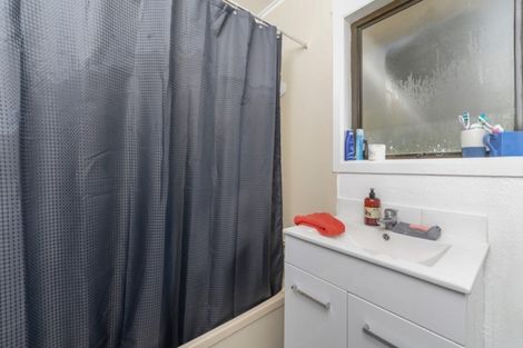 Photo of property in 15 Gordon Road, Western Heights, Rotorua, 3015