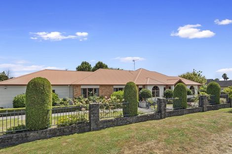 Photo of property in 2 Callum Brae Drive, Rototuna, Hamilton, 3210