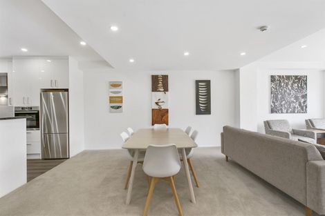 Photo of property in 2/2a Frieston Road, Milford, Auckland, 0620