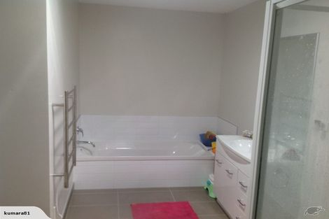 Photo of property in 8 Popokatea Drive, Takanini, 2112