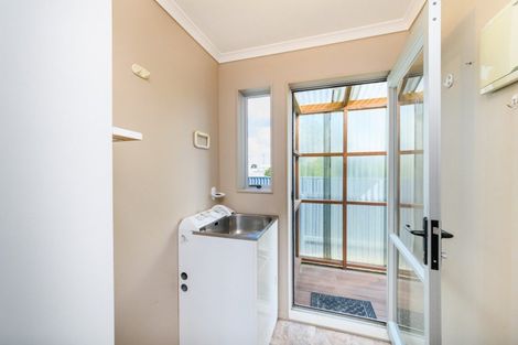 Photo of property in 44 Kaimanawa Street, Kelvin Grove, Palmerston North, 4414