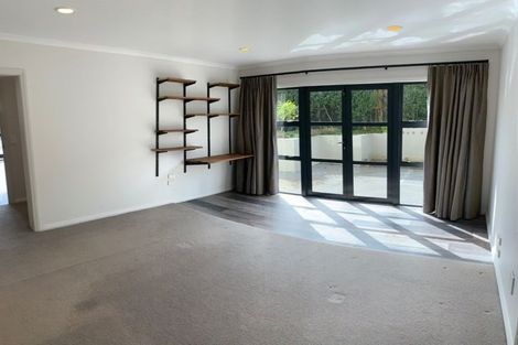 Photo of property in 19a Santa Monica Place, Goodwood Heights, Auckland, 2105