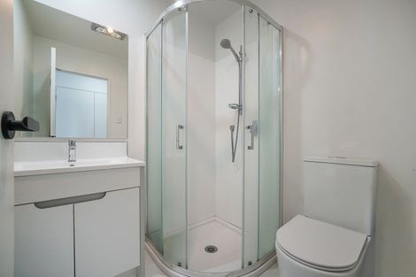 Photo of property in 2d Taratoa Street, Point England, Auckland, 1072