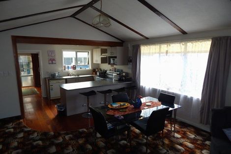 Photo of property in 60 Stanners Street, Eltham, 4322