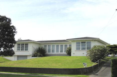 Photo of property in 12 Polson Street, Castlecliff, Whanganui, 4501