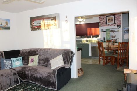 Photo of property in 20 Northland Street, Ranfurly, 9332