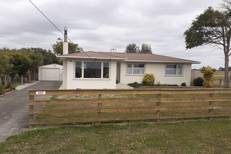 Photo of property in 557 Gillespies Line, Kairanga, Palmerston North, 4475