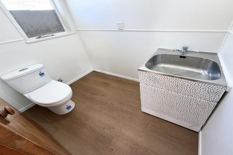 Photo of property in 93 Fairview Avenue, Fairview Heights, Auckland, 0632