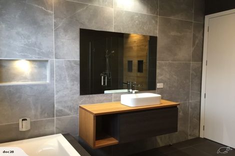 Photo of property in 8 Waitemata Drive, One Tree Point, 0118