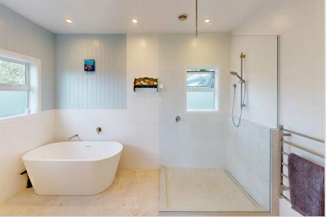 Photo of property in 180 Kawaha Point Road, Kawaha Point, Rotorua, 3010