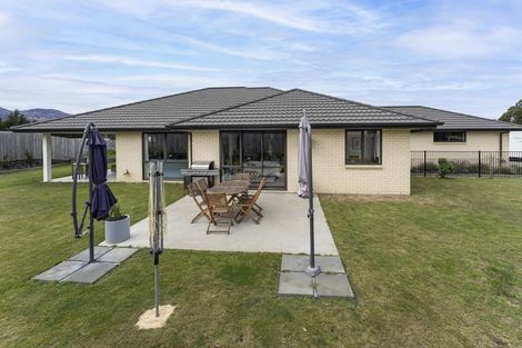 Photo of property in 27 Bell Street, Lake Hawea, Wanaka, 9382