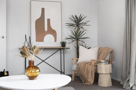 Photo of property in 2 The Glade South, Pukekohe, 2120