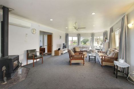 Photo of property in 1 Waimanawa Lane, Waiuku, 2123