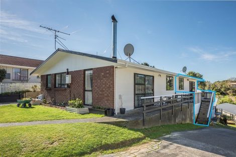 Photo of property in 2/17 Rose Street, Ranui, Porirua, 5024
