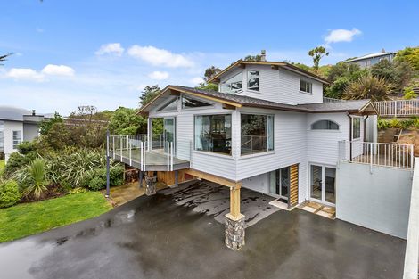 Photo of property in 14 Bewley Avenue, Macandrew Bay, Dunedin, 9014