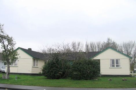 Photo of property in 713-715 Kiwi Street, Camberley, Hastings, 4120