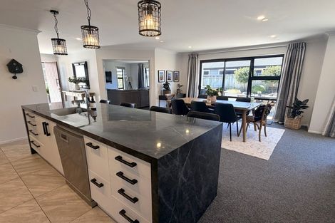 Photo of property in 8 Cherry Place, Maewa, Feilding, 4702